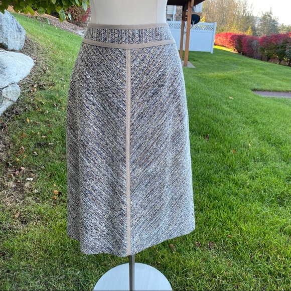 White House Black Market Dresses & Skirts - WHBM Neutral Sparkle Tweed Pencil Skirt